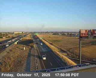 106 - EB SR 120 Yosemite Ave