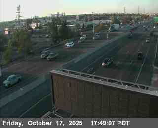 63 - NB I-5 S/O Charter Way