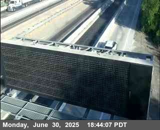 SB I-5 N/O Hammer Lane