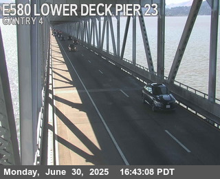 TVR24 -- I-580 : Lower Deck Pier 23