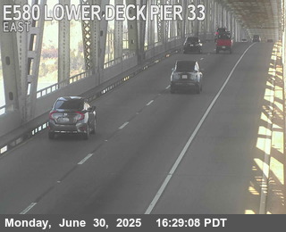 TVR28 -- I-580 : Lower Deck Pier 33