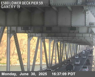 TVR42 -- I-580 : Lower Deck Pier 59