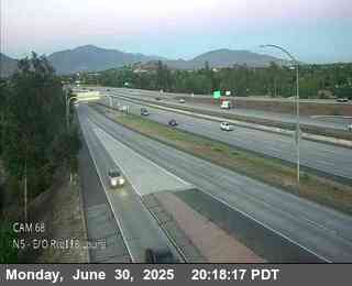 I-5 : (68) East of SR-118 Connector