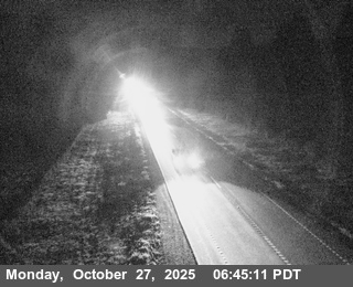 US-101 : North Of SR-197 - Looking North (C015)