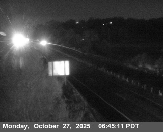 US-101 : North Of SR-299 - Looking North (C005)