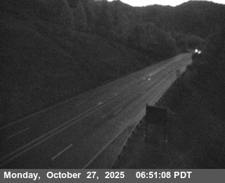 US-101 : North Ridgewood Grade - Looking South (C028)
