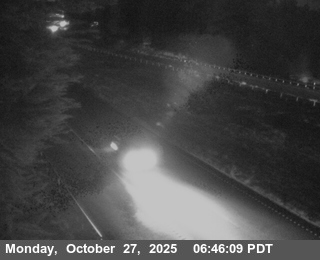 US-101 : South Of SR-299 - Looking South (C004)
