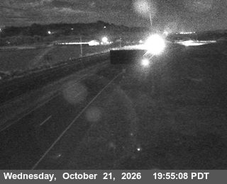 US-101 : South Of SR-36 - Looking North (C013)