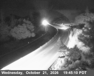 US-101 : South Ridgewood Grade - Looking North (C027)