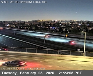 TV910 -- SR-85 : AT BLOSSOM HILL RD DIAG TO SB85